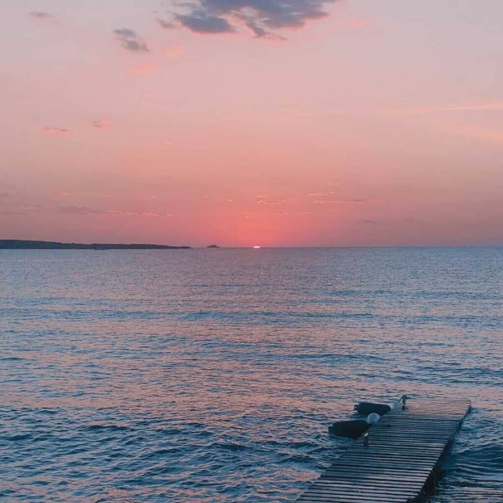 Formentera Freedays nació hace 12 años de la mano de Mónica, una emprendedora con una historia inspiradora de reinvención y aprendizaje constante.